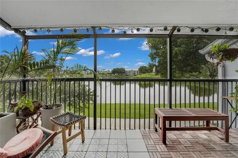 2737 S Oakland Forest Drive Oakland Park FL 33309