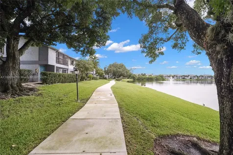 2737 S Oakland Forest Drive Oakland Park FL 33309