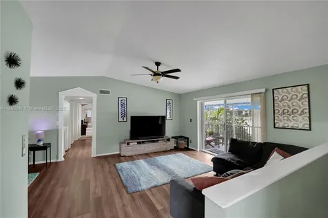 2737 S Oakland Forest Drive Oakland Park FL 33309