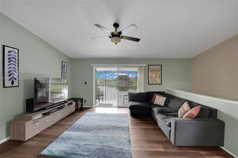 2737 S Oakland Forest Drive Oakland Park FL 33309