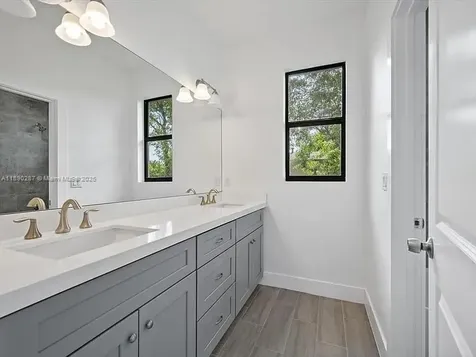 141 W 16th Street Riviera Beach FL 33404