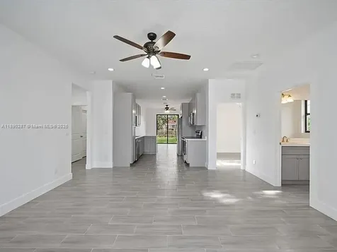 141 W 16th Street Riviera Beach FL 33404