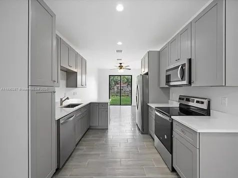 141 W 16th Street Riviera Beach FL 33404