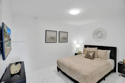 5161 Collins Avenue Miami Beach FL 33140