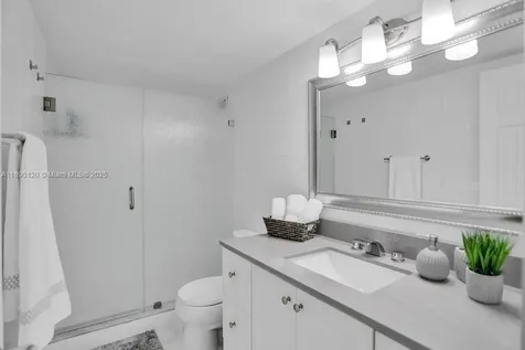 5161 Collins Avenue Miami Beach FL 33140