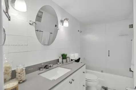 5161 Collins Avenue Miami Beach FL 33140