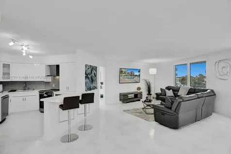 5161 Collins Avenue Miami Beach FL 33140