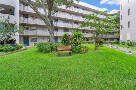 1100 Colony Point Circle Pembroke Pines FL 33026