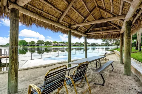 1100 Colony Point Circle Pembroke Pines FL 33026