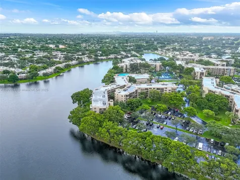 1100 Colony Point Circle Pembroke Pines FL 33026