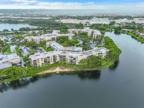 1100 Colony Point Circle Pembroke Pines FL 33026