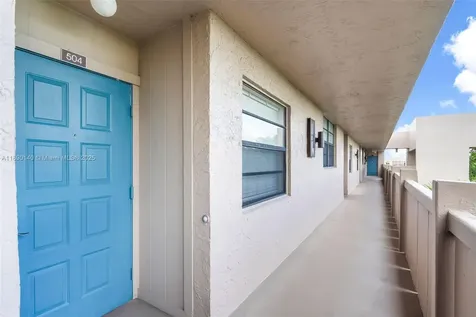 1100 Colony Point Circle Pembroke Pines FL 33026
