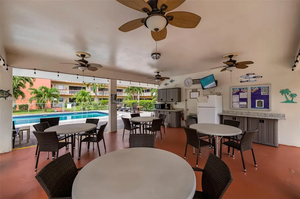 5300 Washington Street Hollywood FL 33021
