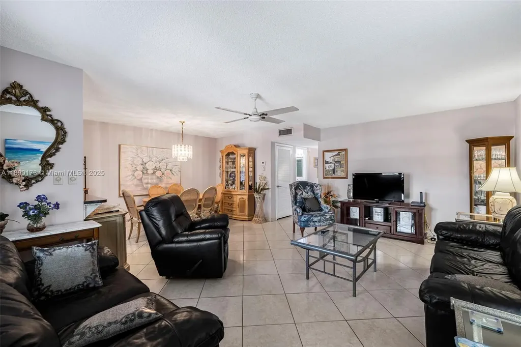 5300 Washington Street Hollywood FL 33021