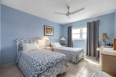 5300 Washington Street Hollywood FL 33021