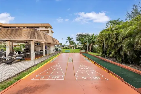 5300 Washington Street Hollywood FL 33021