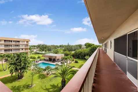 5300 Washington Street Hollywood FL 33021