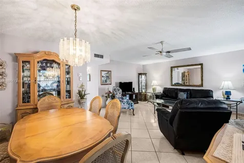 5300 Washington Street Hollywood FL 33021
