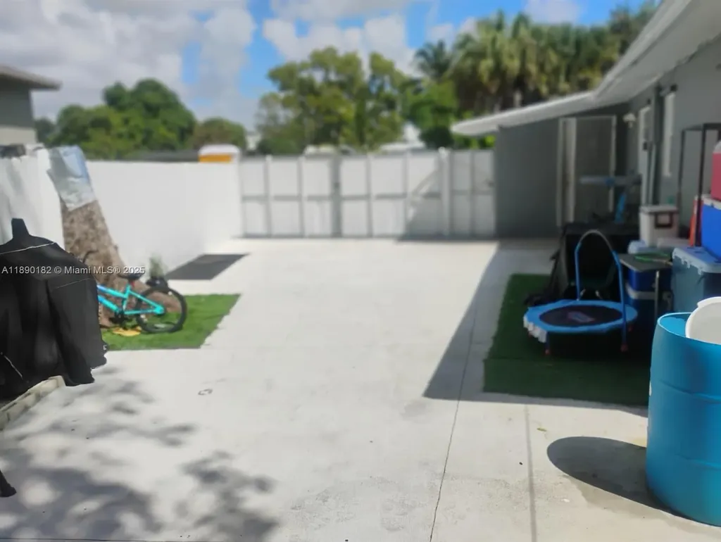 1712 NW 15th Terrace Fort Lauderdale FL 33311