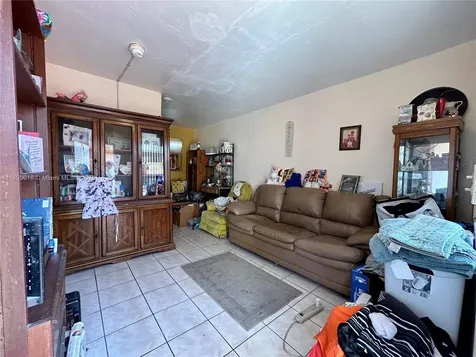 2013 Washington Avenue Opa-Locka FL 33054