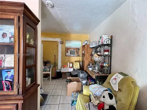 2013 Washington Avenue Opa-Locka FL 33054