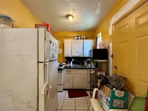 2013 Washington Avenue Opa-Locka FL 33054