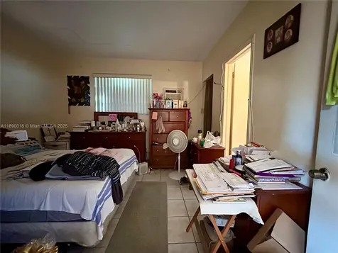 2013 Washington Avenue Opa-Locka FL 33054