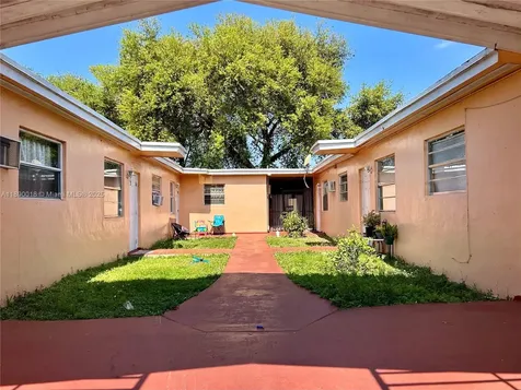 2013 Washington Avenue Opa-Locka FL 33054
