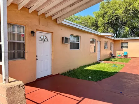 2013 Washington Avenue Opa-Locka FL 33054