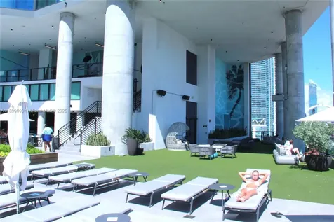 398 NE 5th Street Miami FL 33132