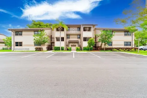 9937 Nob Hill Place Sunrise FL 33351