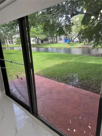 9937 Nob Hill Place Sunrise FL 33351