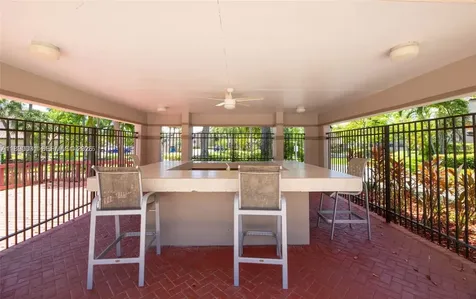 9937 Nob Hill Place Sunrise FL 33351