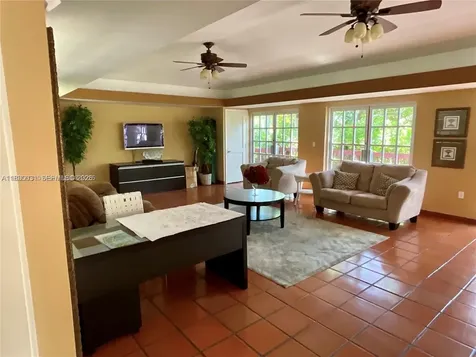 9937 Nob Hill Place Sunrise FL 33351