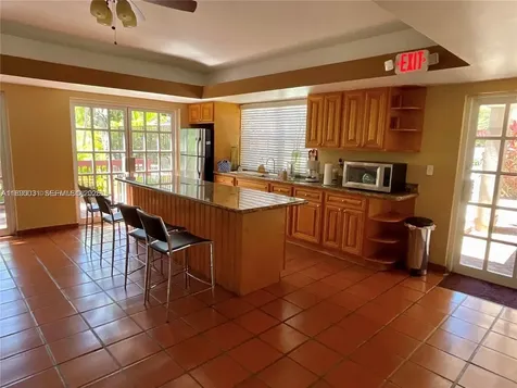 9937 Nob Hill Place Sunrise FL 33351