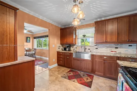 16530 SW 232nd Street Miami FL 33170