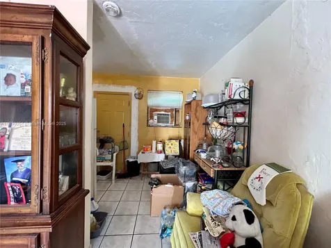2013 Washington Avenue Opa-Locka FL 33054
