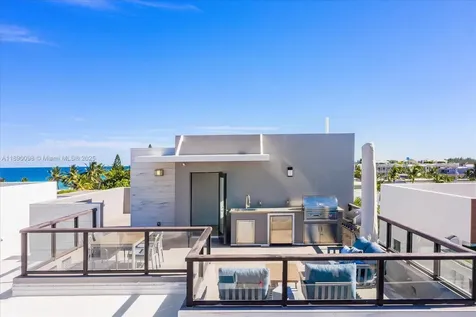 332 Balboa Street Hollywood FL 33019