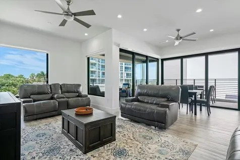 332 Balboa Street Hollywood FL 33019