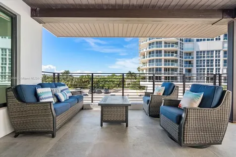 332 Balboa Street Hollywood FL 33019