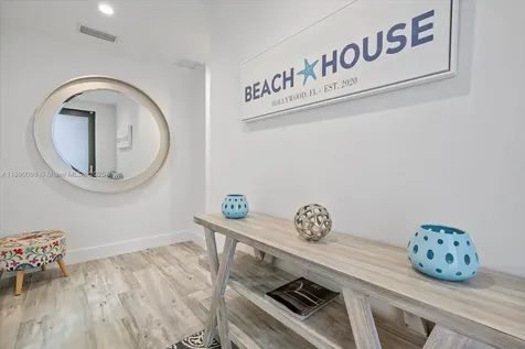 332 Balboa Street Hollywood FL 33019