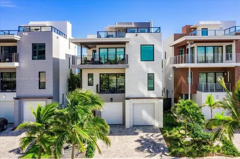 332 Balboa Street Hollywood FL 33019