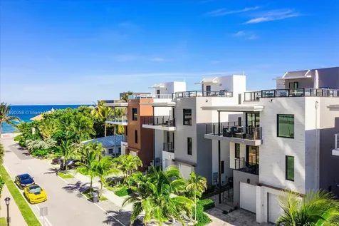 332 Balboa Street Hollywood FL 33019