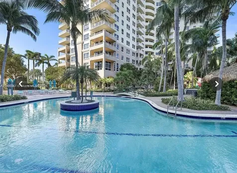 19501 W Country Club Drive Aventura FL 33180