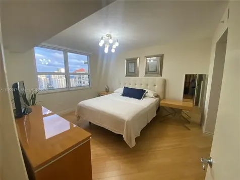 19501 W Country Club Drive Aventura FL 33180