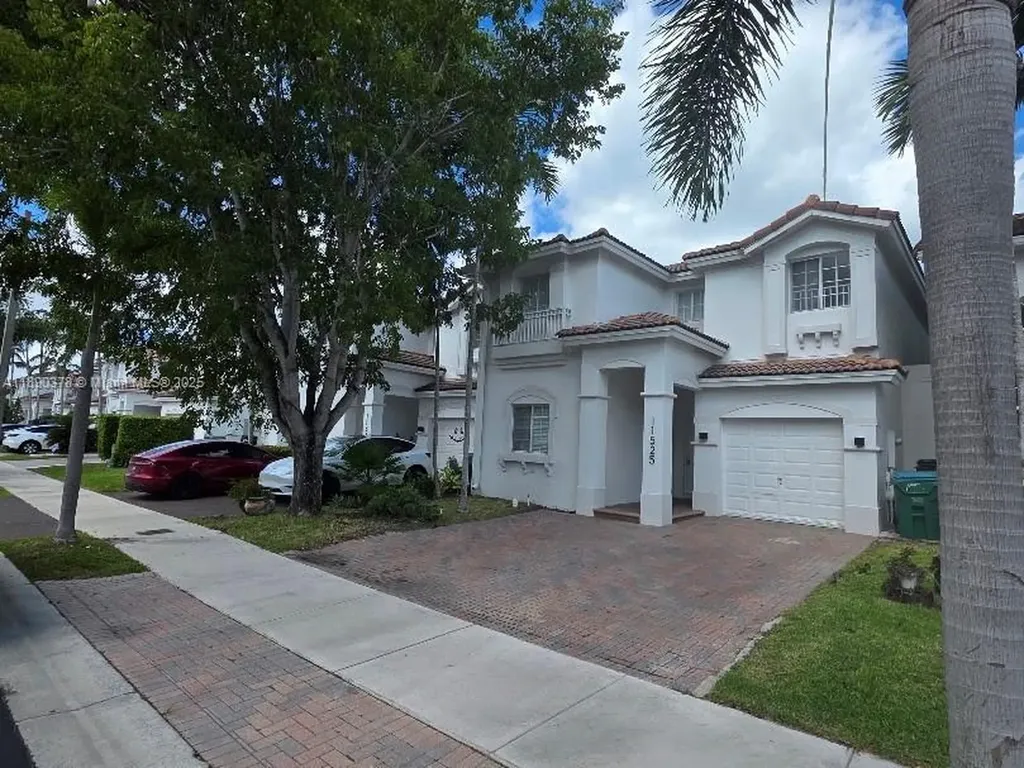11525 NW 71st Street Doral FL 33178