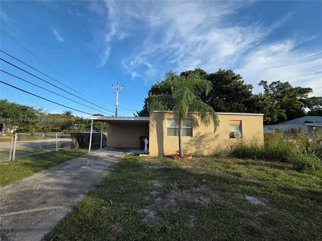 2135 Plunkett Court Hollywood FL 33020