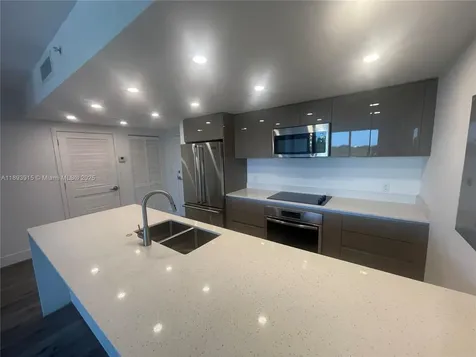 13800 Highland Drive North Miami Beach FL 33181