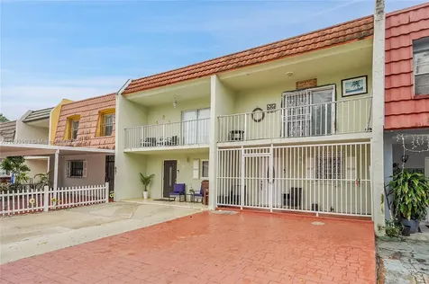 810 W 80th Place Hialeah FL 33014