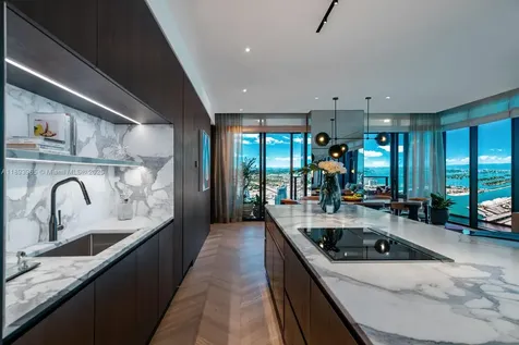 300 N Biscayne Boulevard Miami FL 33132